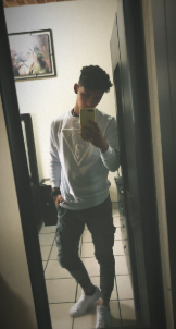 <em>Alex david. E</em>